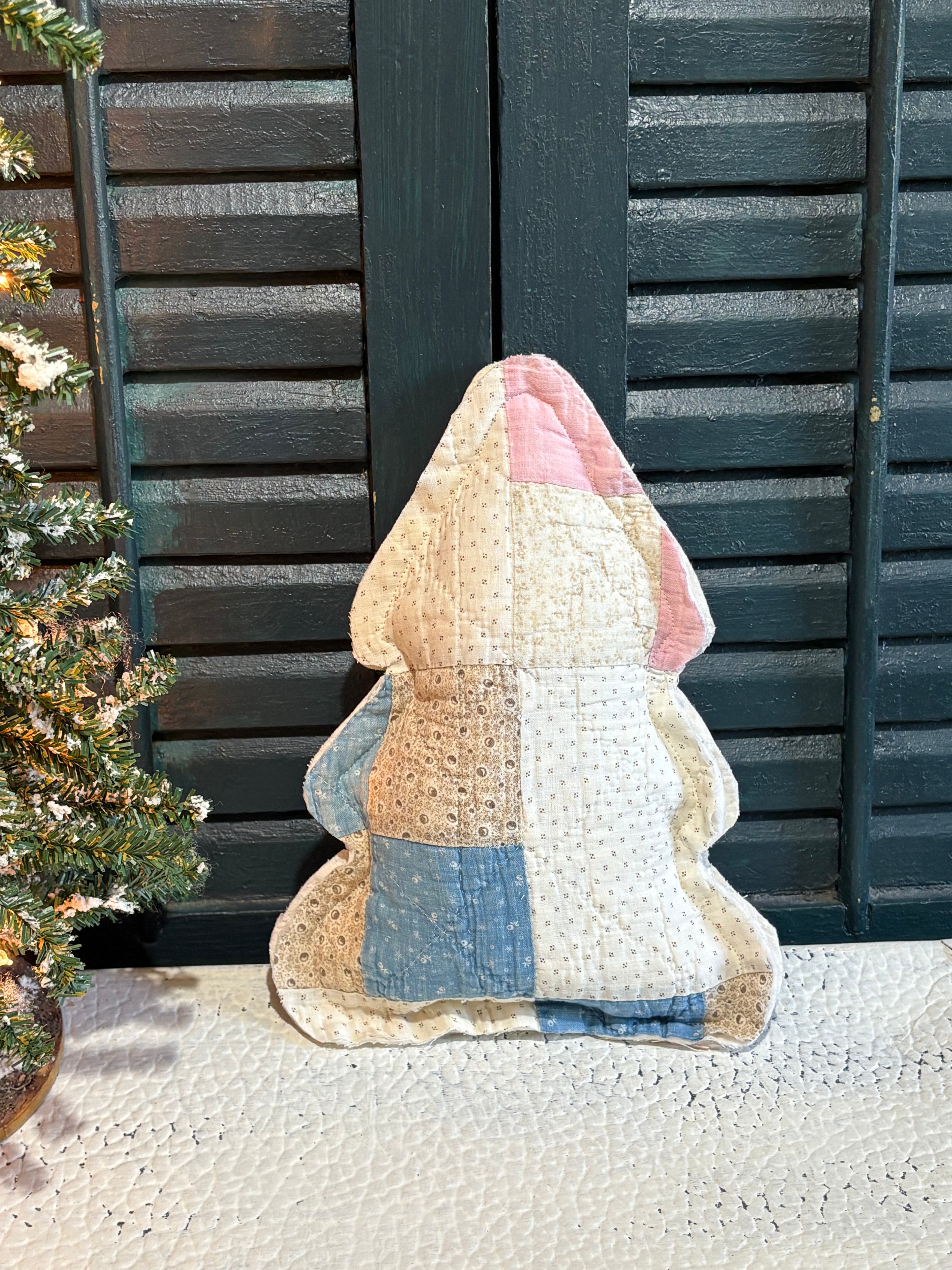 Vintage Quilt Christmas Tree