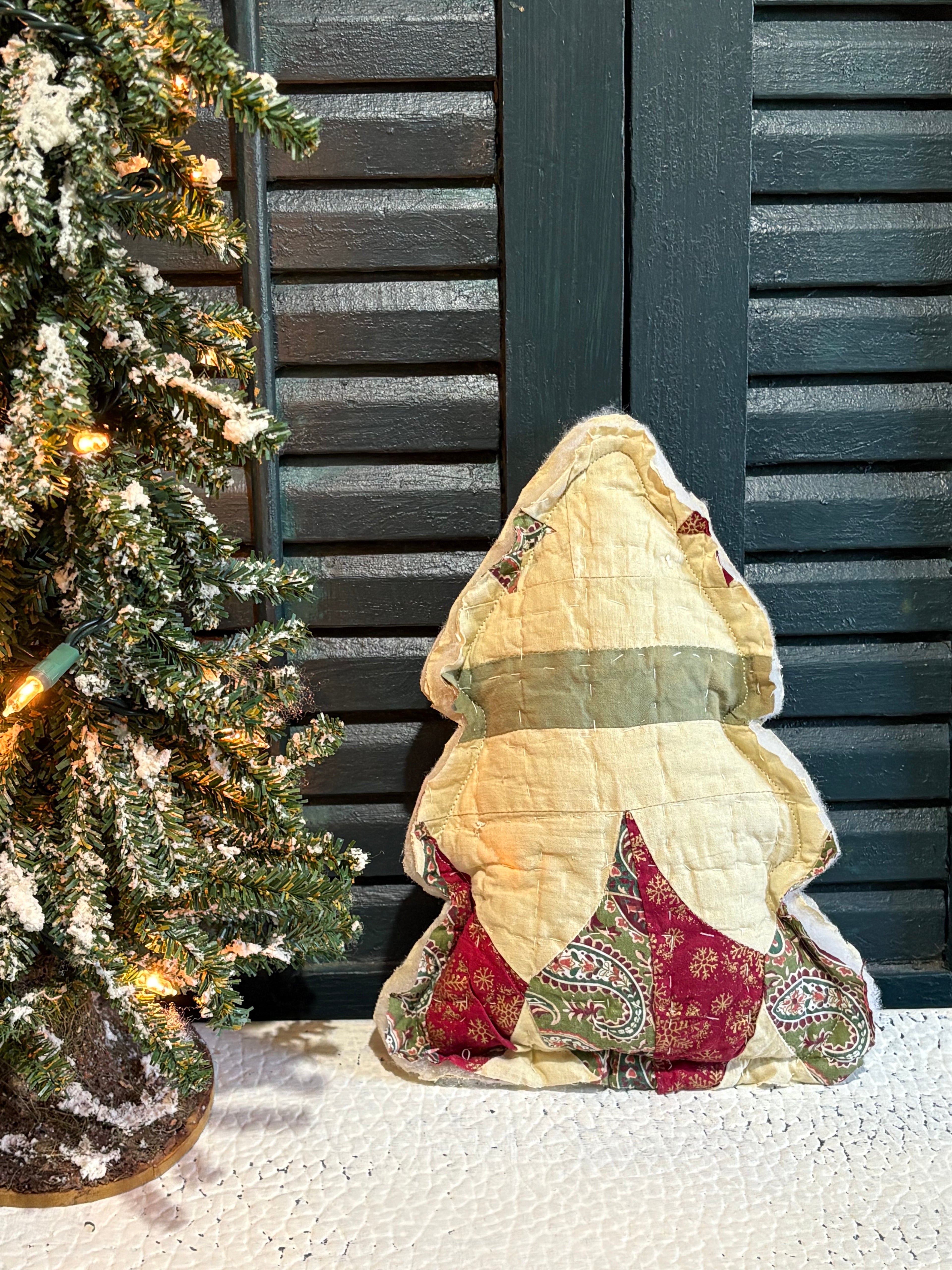 Quilt Christmas Tree Red Star