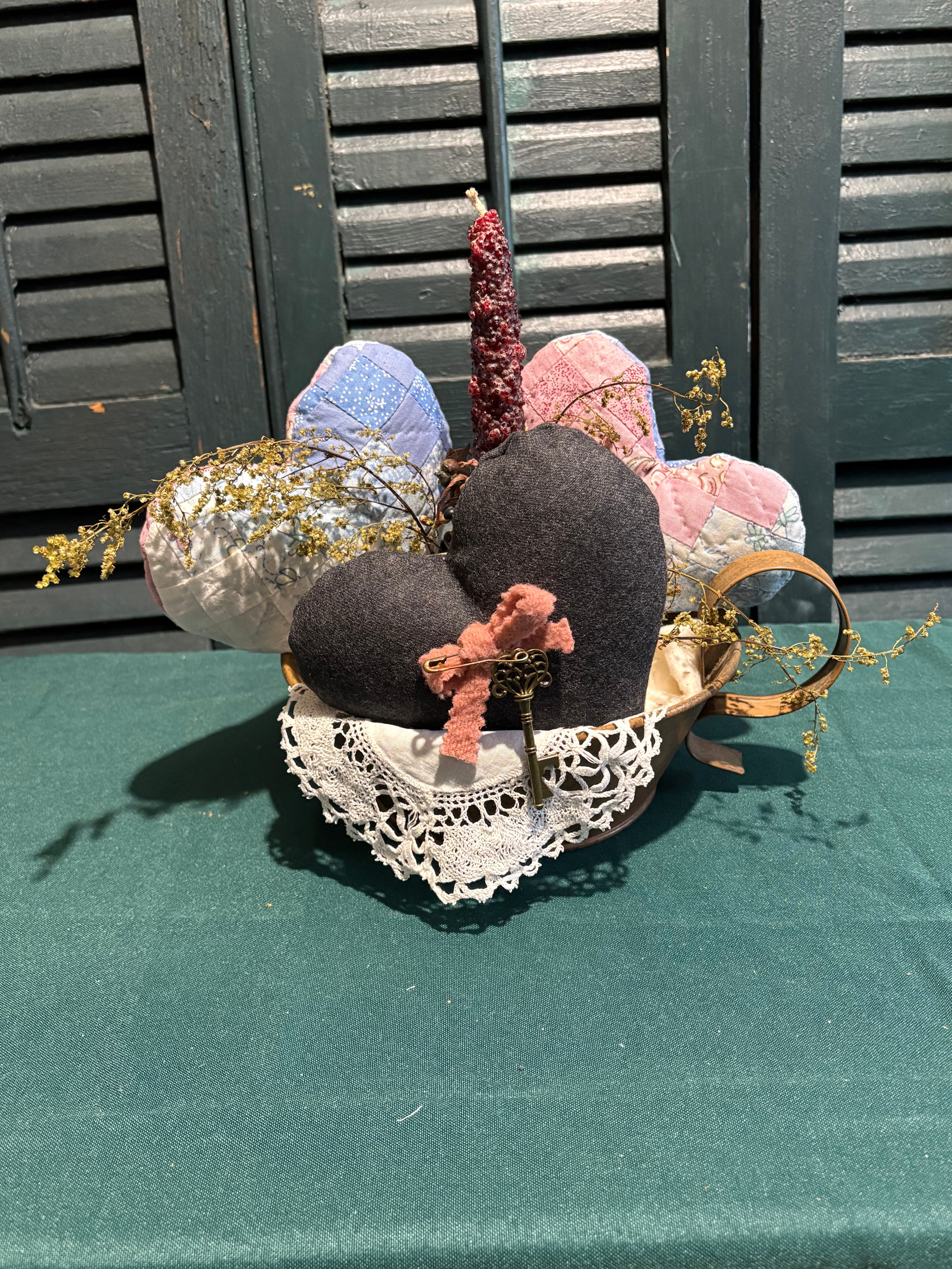 Primitive Candle Quilted Hearts Gathering